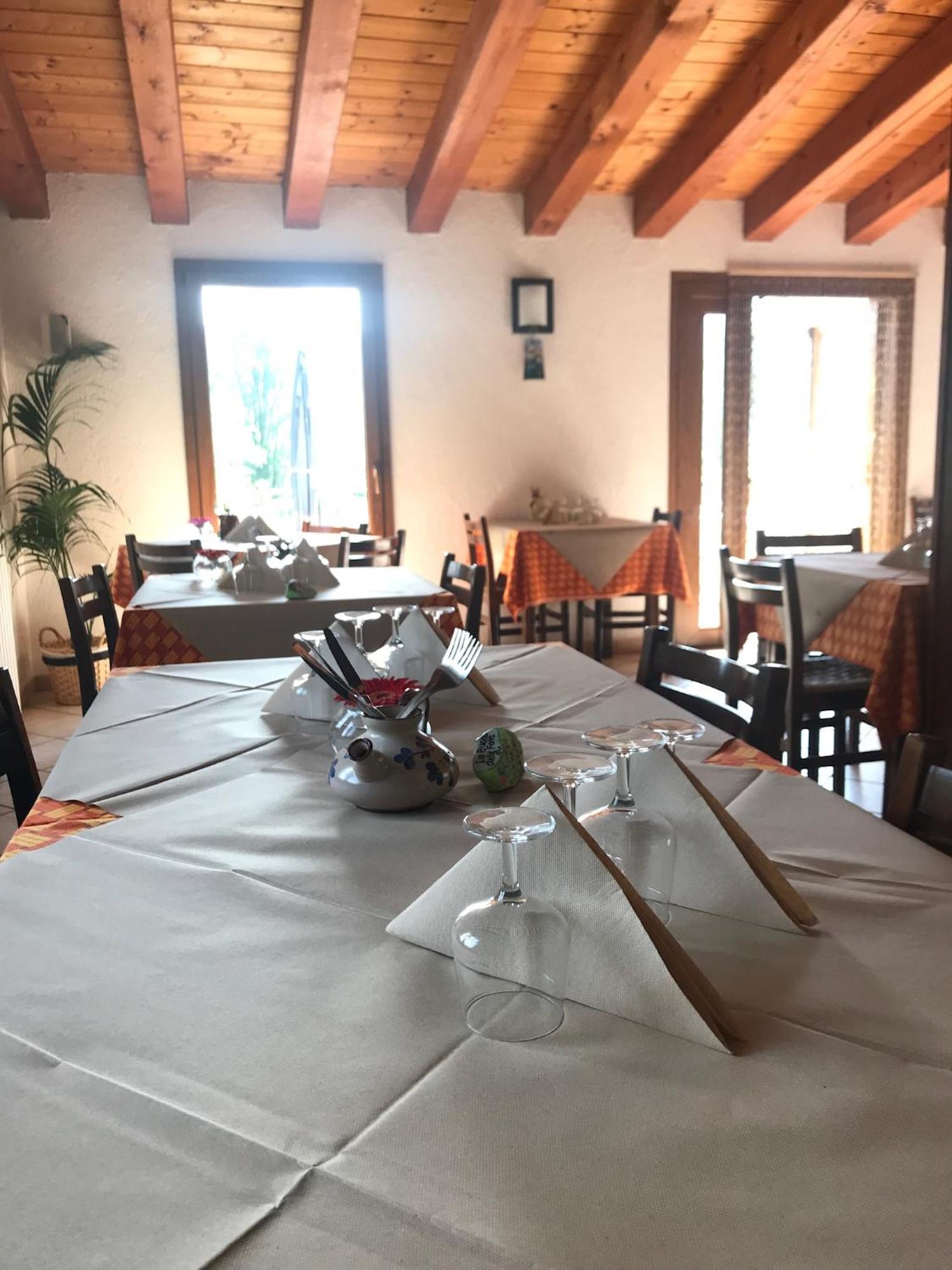 La Buca Delle Fate Ristorante Albergo Pievepelago Exterior photo